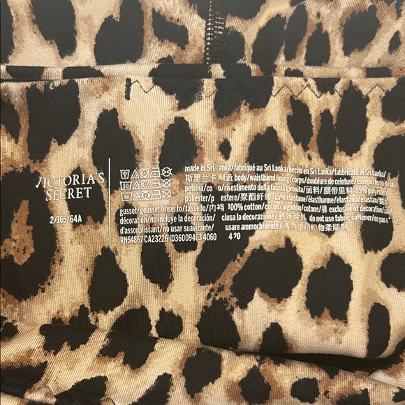 Victoria's Secret Animal Print Leggings w pockets - Picture 2 of 4